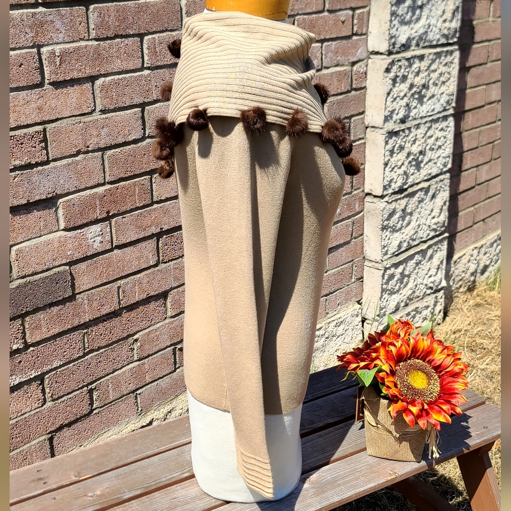 Cyrus fur trimmed sweater - Picture 2 of 8